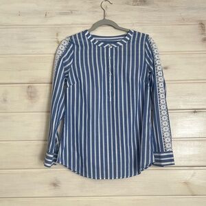 Talbots Daisy Crochet Long Sleeve Popover Top Size XSmall Blue Stripe Vacation